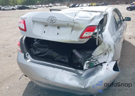 2011 Toyota Camry Se z USA, uszkodzony, nr VIN 4T1BF3EK7BU231164